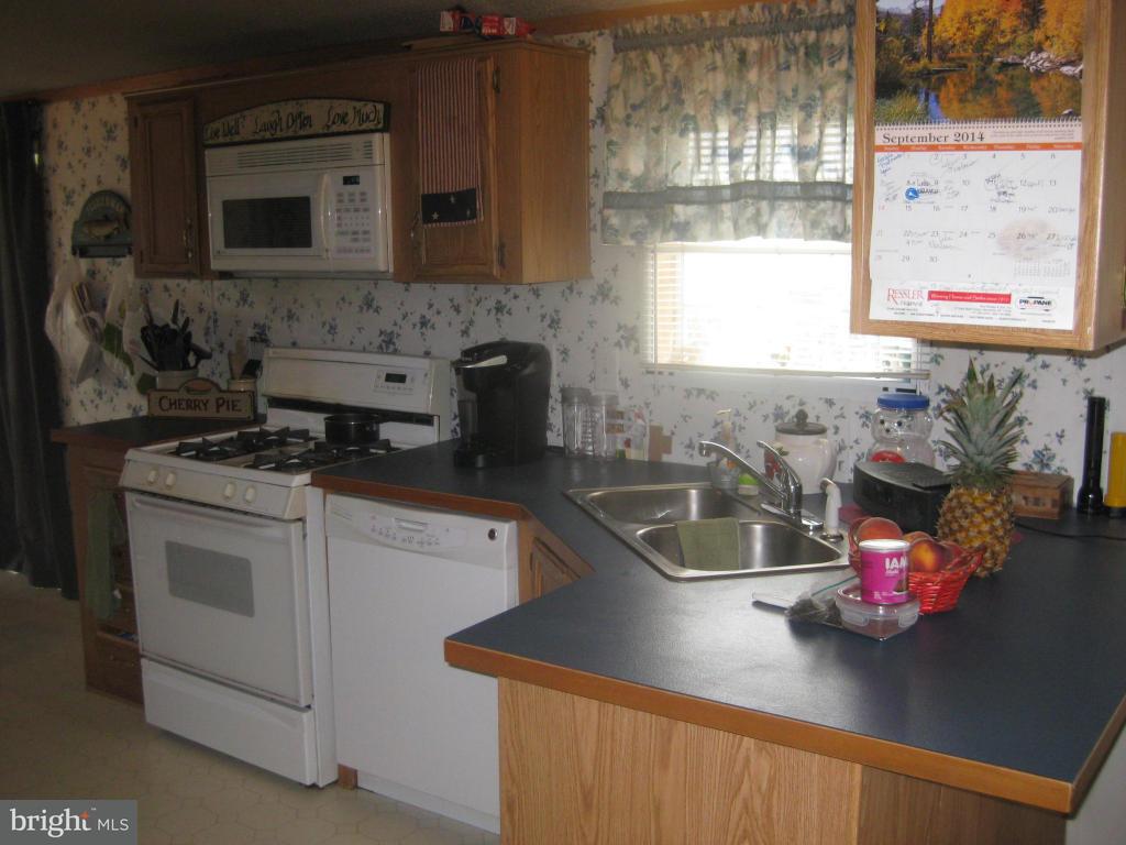 1323 Amosite Road Bainbridge, PA 17502 - Photo 8 of 15 Gallery Image 8
