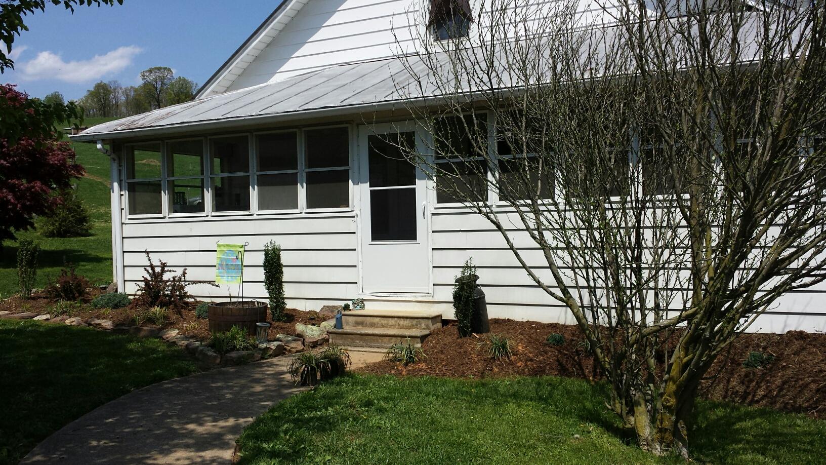 10194 Jeters Chapel Road Vinton, VA 24179 - Photo 1 of 36 Front