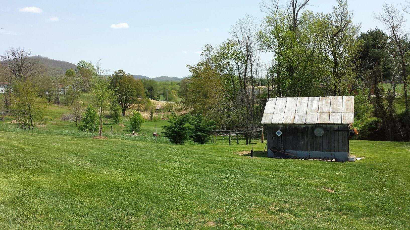 10194 Jeters Chapel Road Vinton, VA 24179 - Photo 19 of 36 20150421_135806_resized
