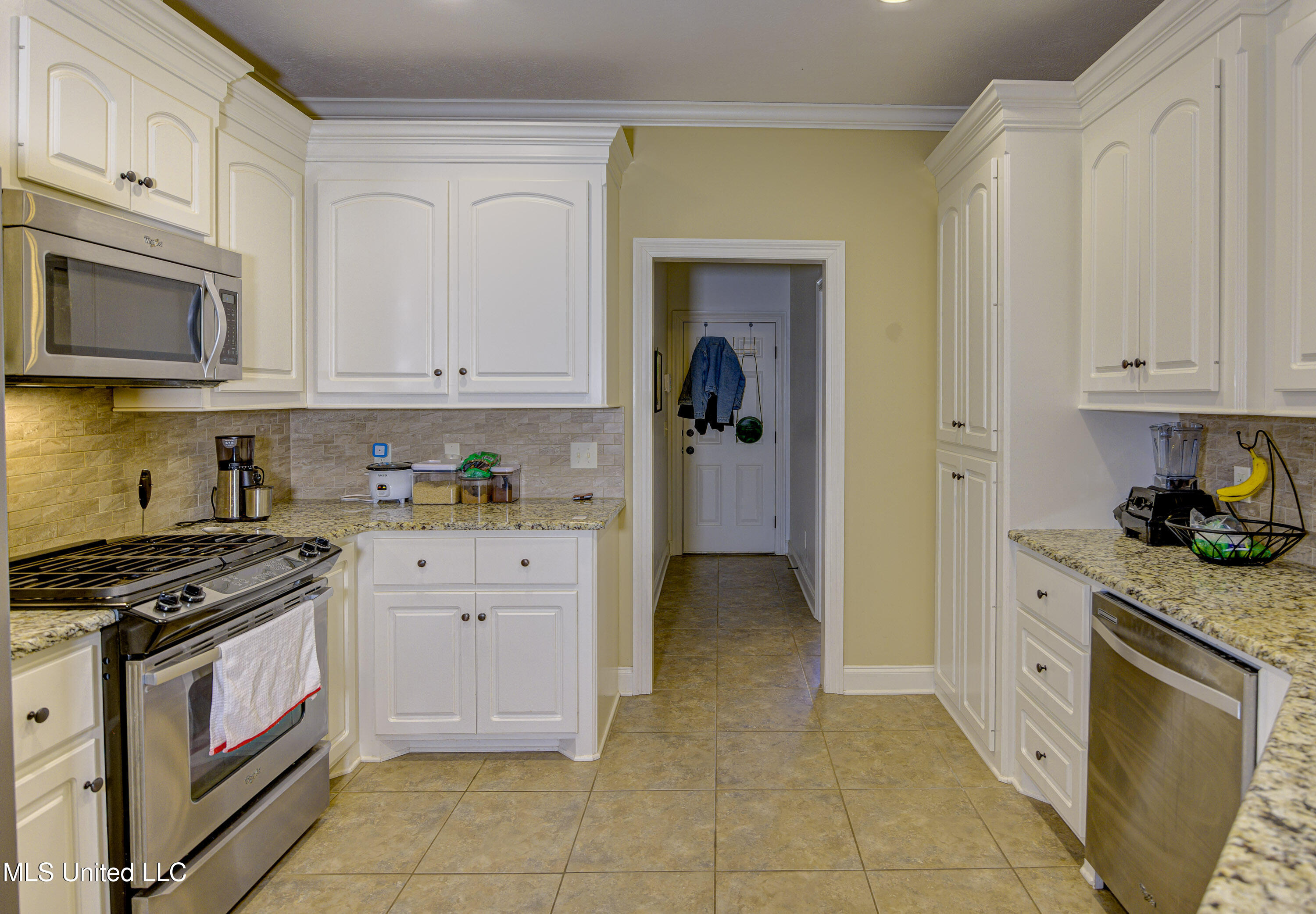 127 Rockbridge Crossing Clinton, MS 39056 - Photo 12 of 55 Kitchen 3