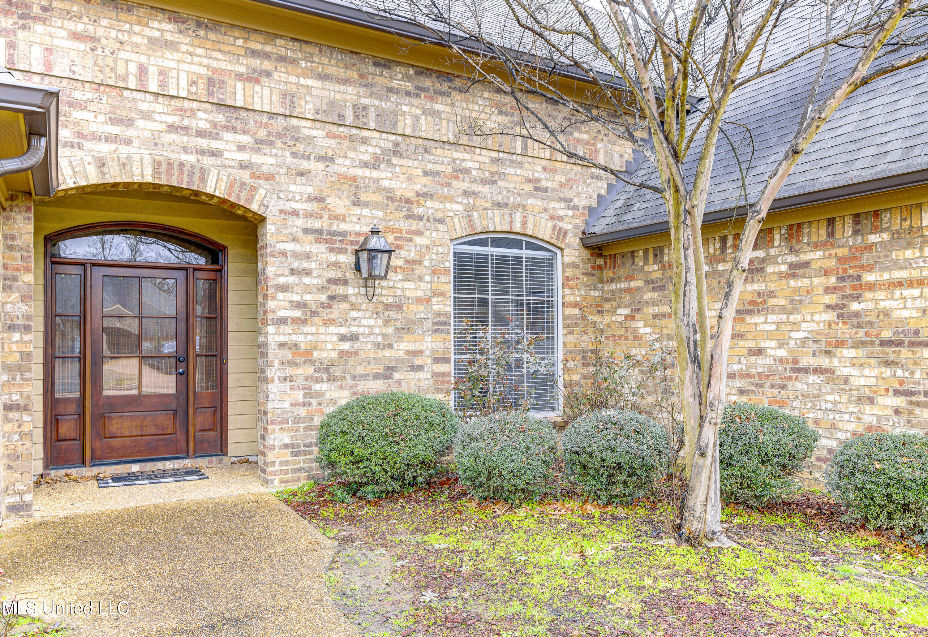 127 Rockbridge Crossing Clinton, MS 39056 - Photo 2 of 55 Front Entry View 1