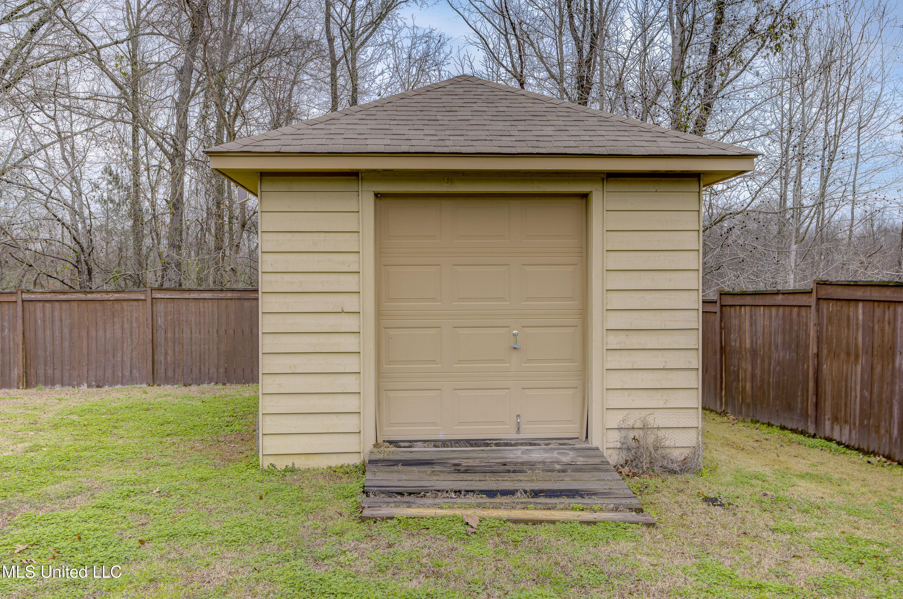 127 Rockbridge Crossing Clinton, MS 39056 - Photo 41 of 55 Storage Building
