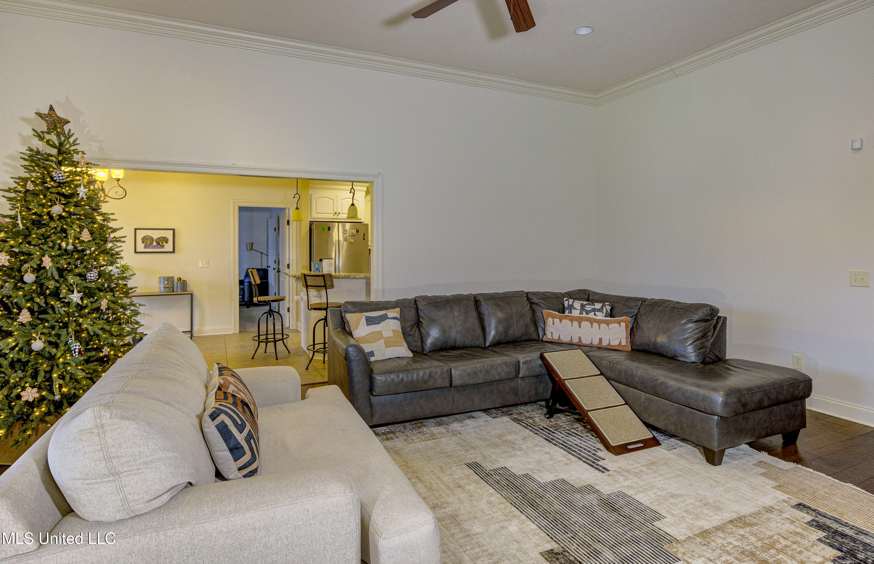 127 Rockbridge Crossing Clinton, MS 39056 - Photo 7 of 55 Living Room 2