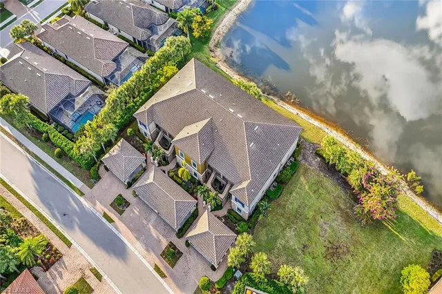 $449,900 | 9419 Benvenuto Court, Unit 202, Naples, FL 34119