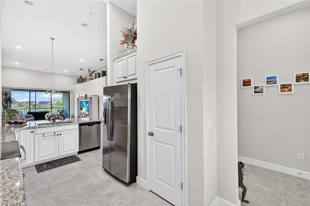 9419 Benvenuto Court, Unit 202 Naples, FL 34119 - Photo 8 of 44 Kitchen