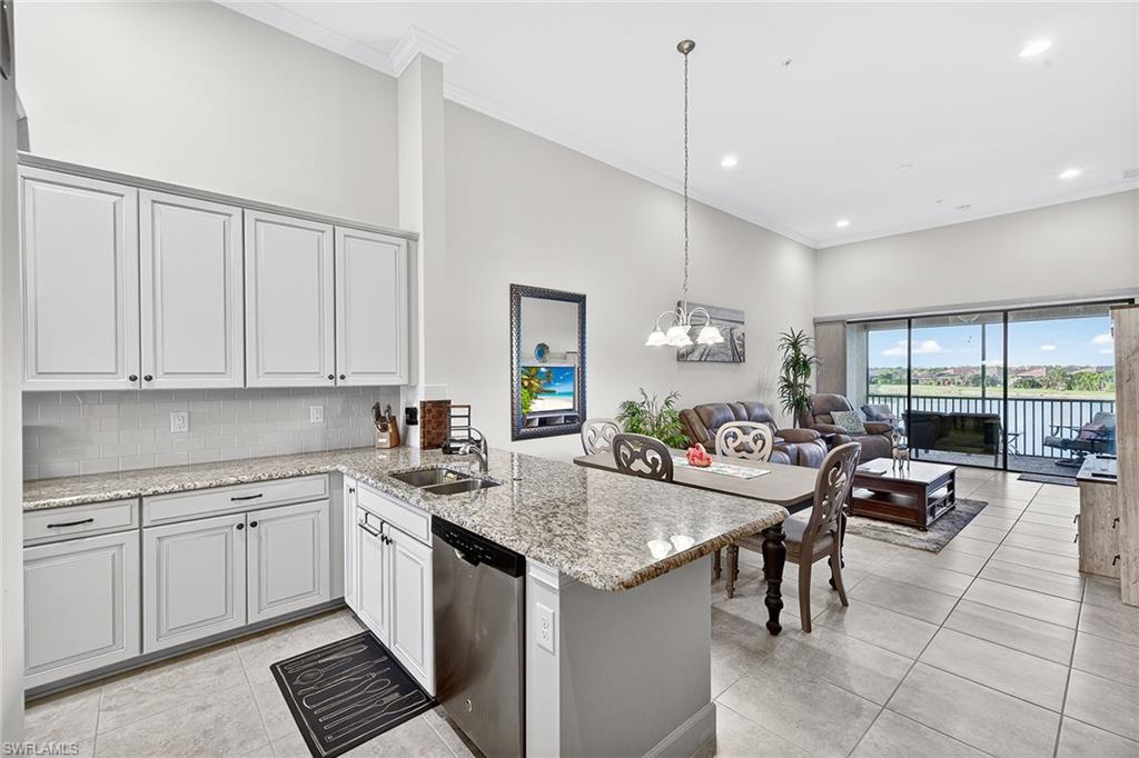 9419 Benvenuto Court, Unit 202 Naples, FL 34119 - Photo 10 of 44 Kitchen