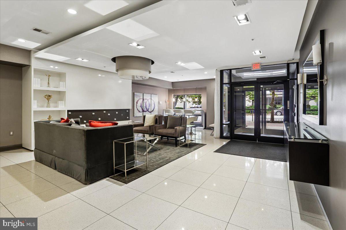 8005 13th Street, Unit 312 Silver Spring, MD 20910 - Photo 20 of 27 Lobby