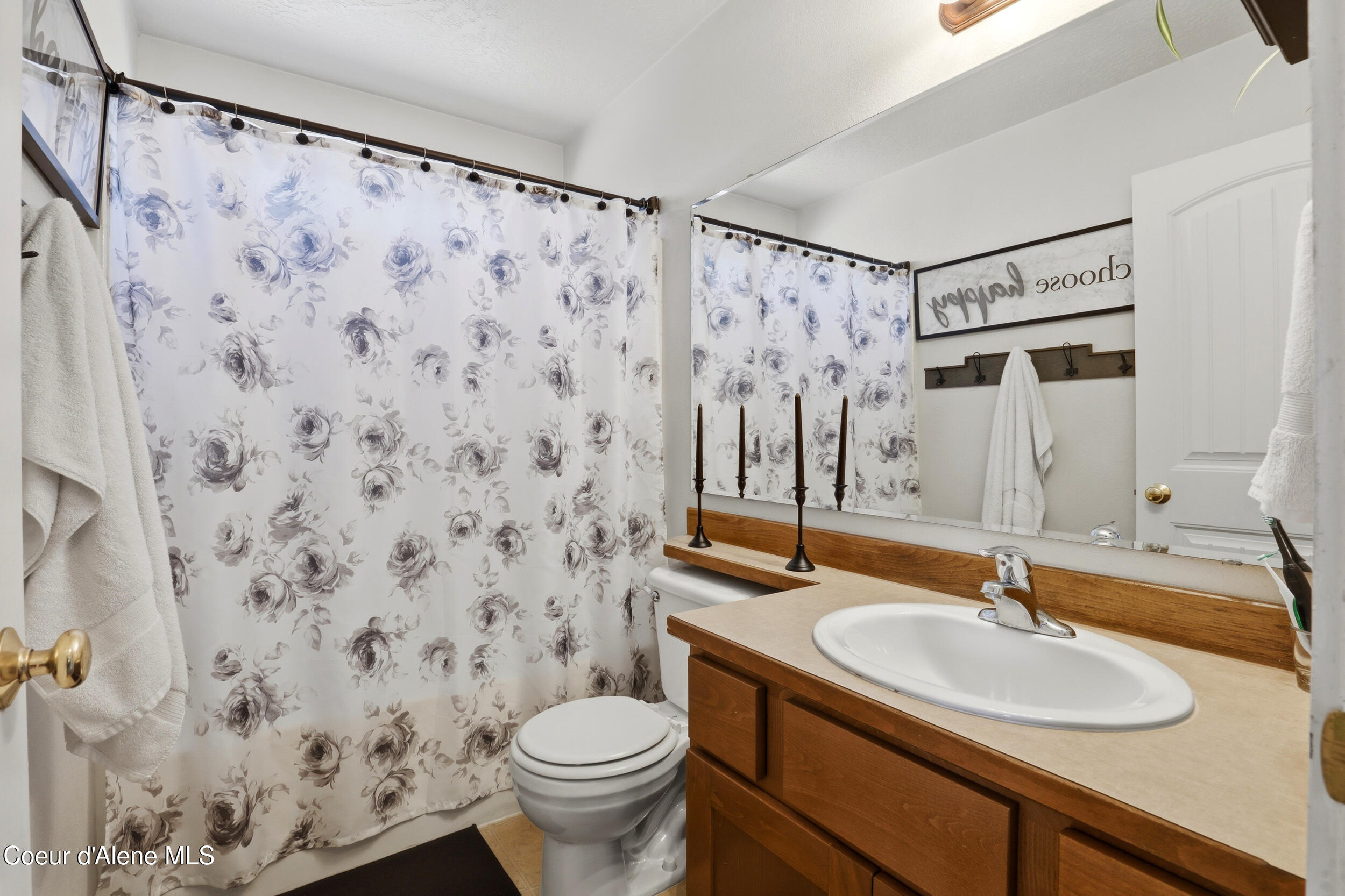 6460 West Majestic Avenue Rathdrum, ID 83858 - Photo 25 of 37 Guest Bath