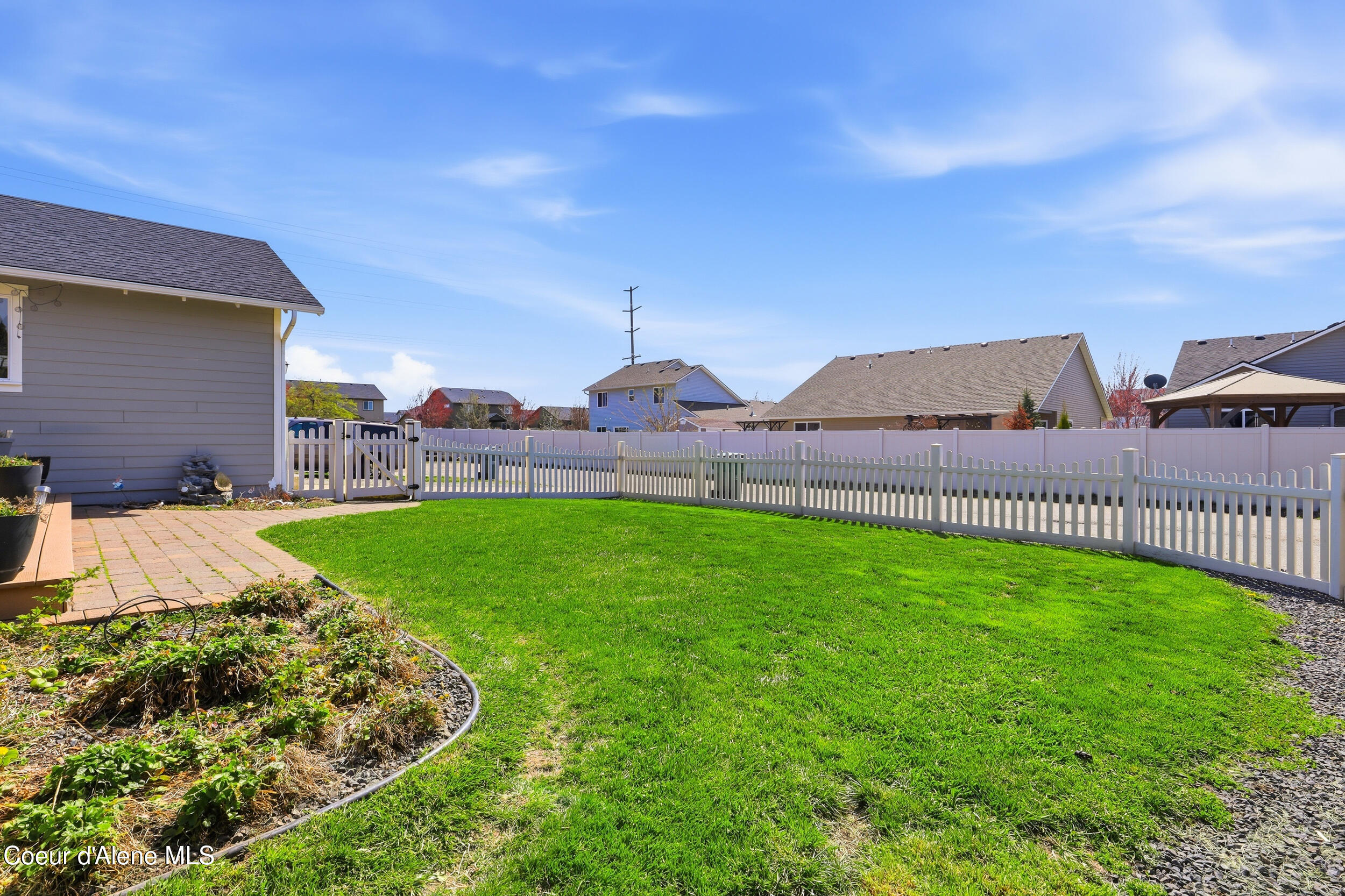 6460 West Majestic Avenue Rathdrum, ID 83858 - Photo 31 of 37 Fenced Backyard
