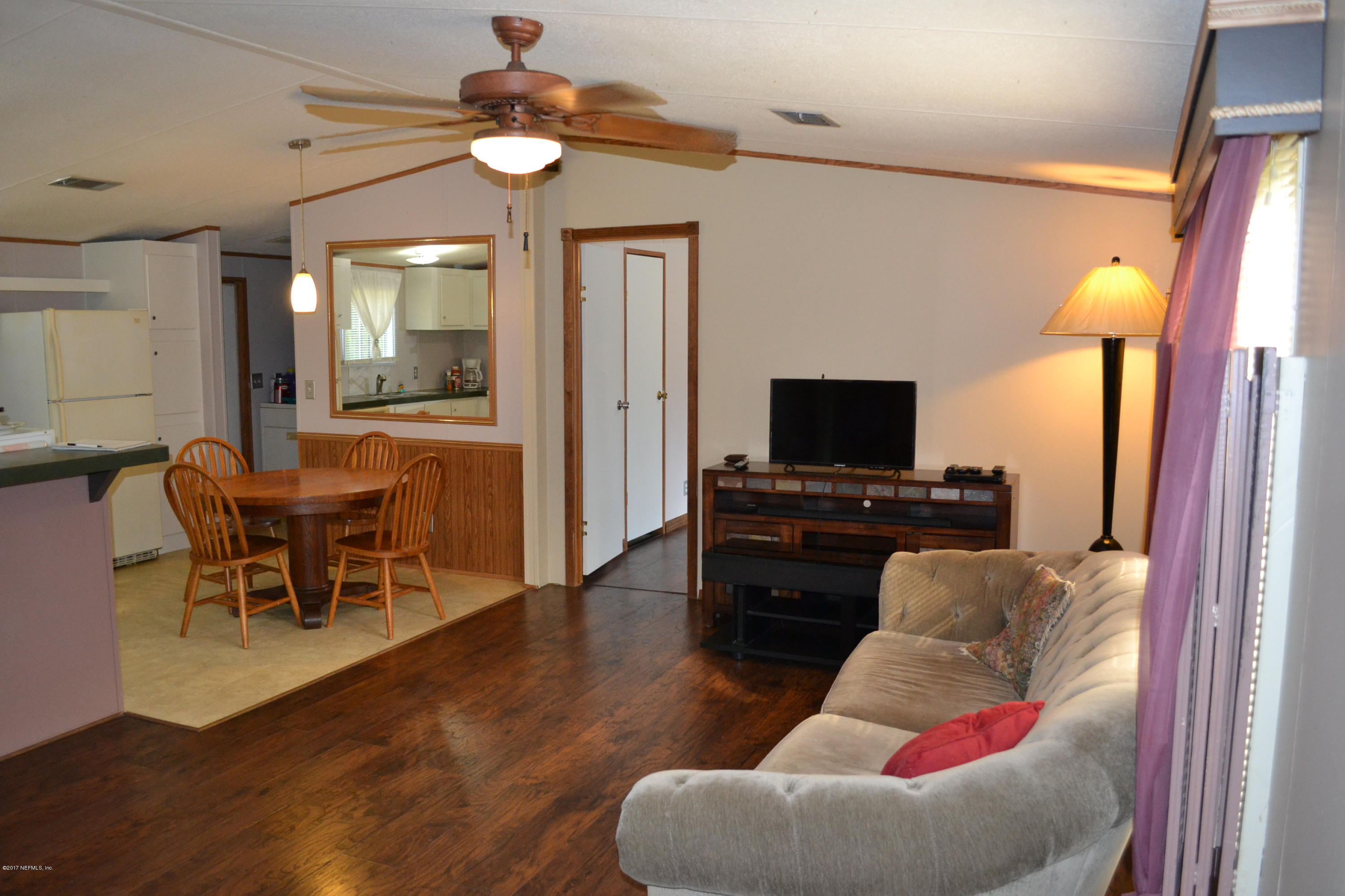 5660 Canvasback Road Middleburg, FL 32068 - Photo 3 of 13 Volume Ceilings