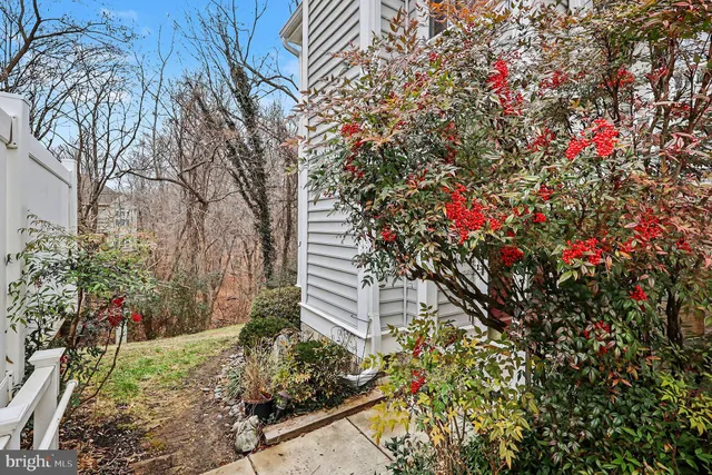 $449,900 | 431 Fortress Way, Unit 431, Occoquan, VA 22125