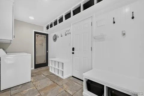$999,900 | 1609 Featherstone Drive, Town and Country, MO 63131