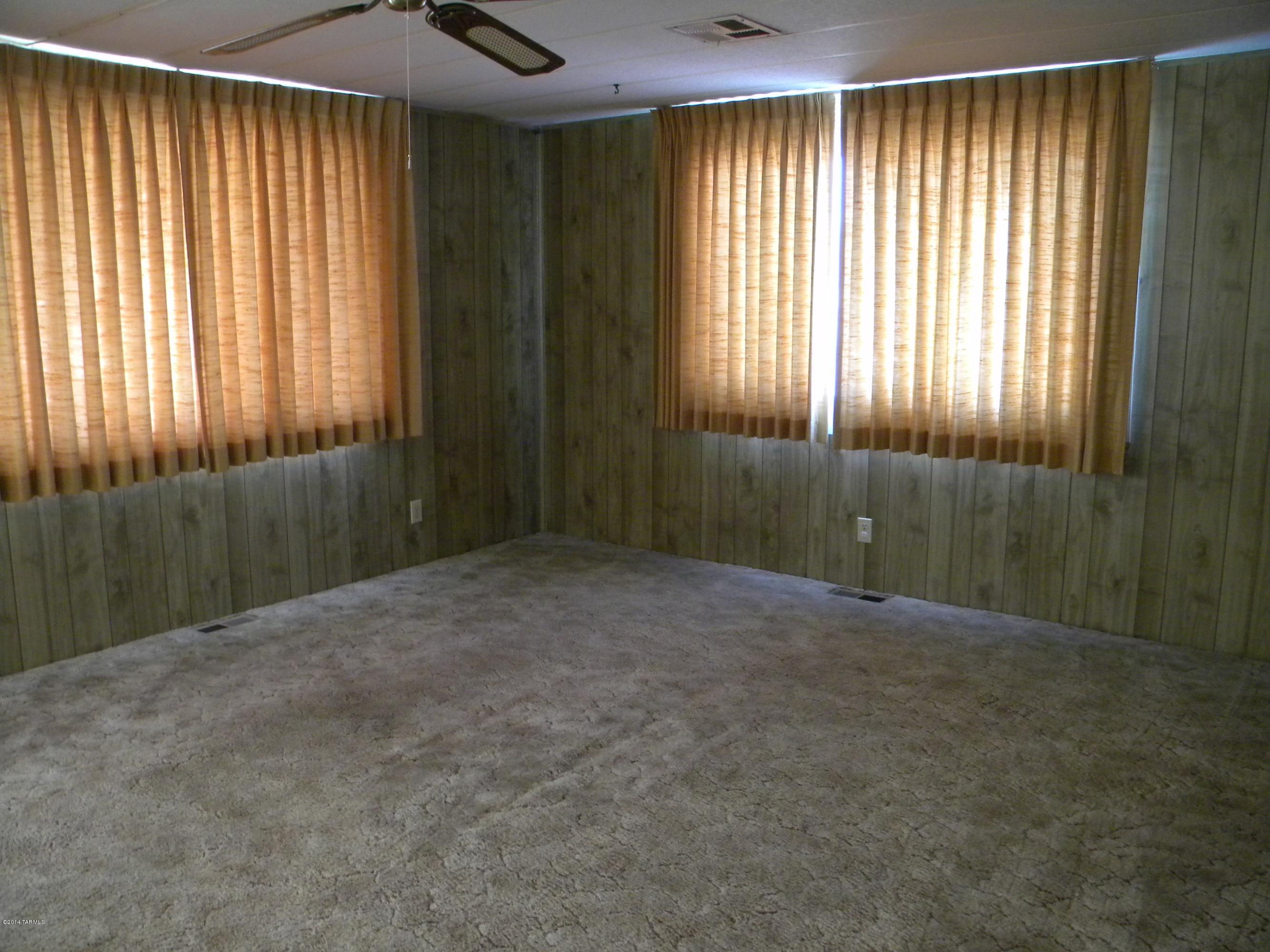 6199 West Rafter Cir Street Tucson, AZ 85713 - Photo 7 of 13 Gallery Image 7