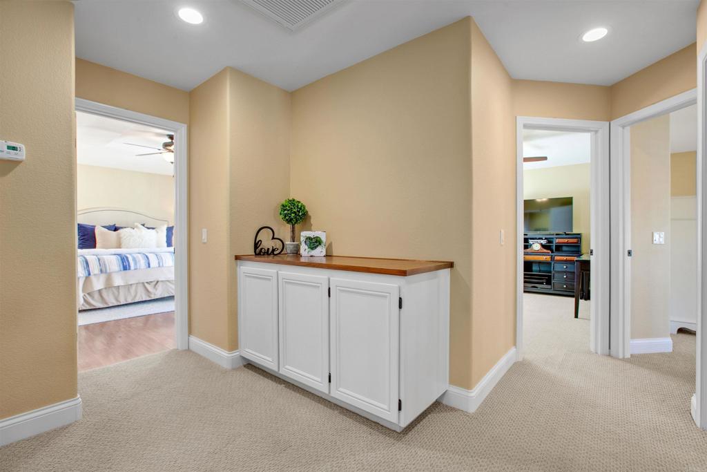 7159 Tanager Drive Carlsbad, CA 92011 - Photo 28 of 68