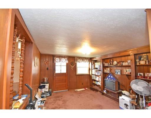 33 Crillon Road Worcester, MA 01605 - Photo 6 of 10