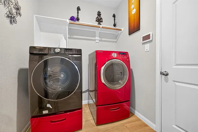 $1,999 | 1916 Acklen Run Drive, Rosharon, TX 77583