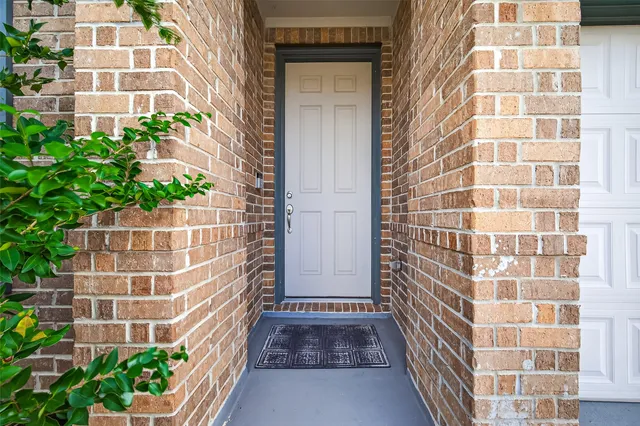 $1,999 | 1916 Acklen Run Drive, Rosharon, TX 77583