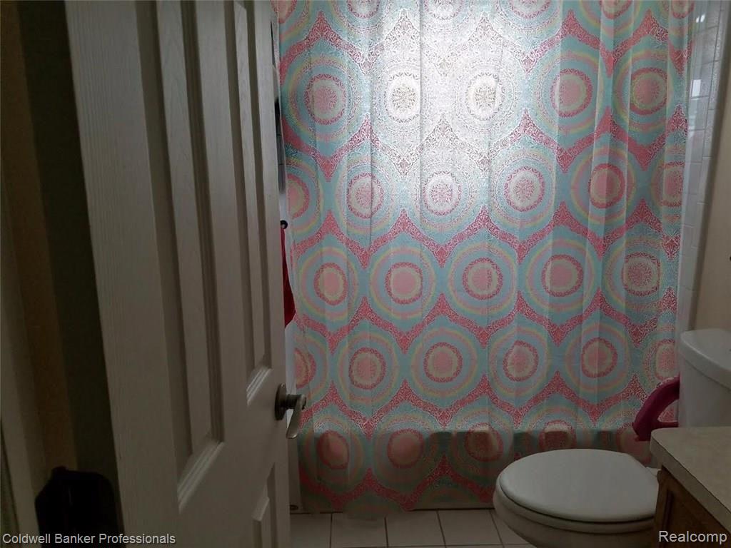 47401 Roland Street Utica, MI 48317 - Photo 11 of 20 5.jpg