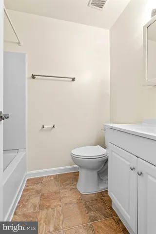 $185,000 | 18324 Streamside Drive, Unit 102, Gaithersburg, MD 20879