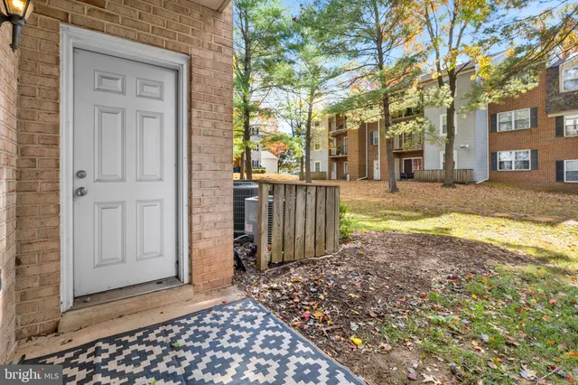 $185,000 | 18324 Streamside Drive, Unit 102, Gaithersburg, MD 20879