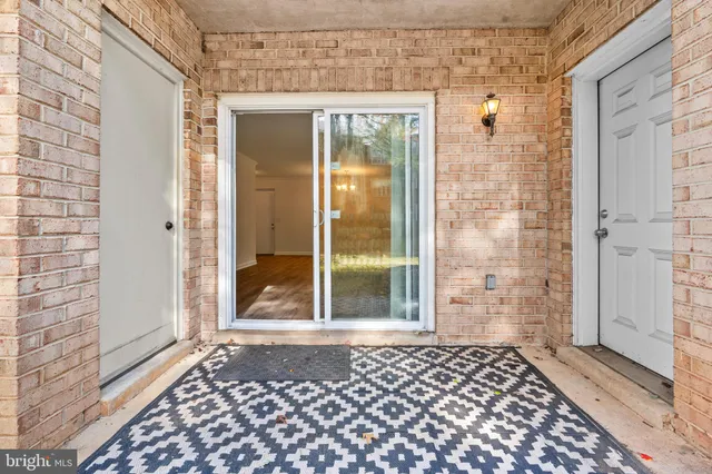 $185,000 | 18324 Streamside Drive, Unit 102, Gaithersburg, MD 20879