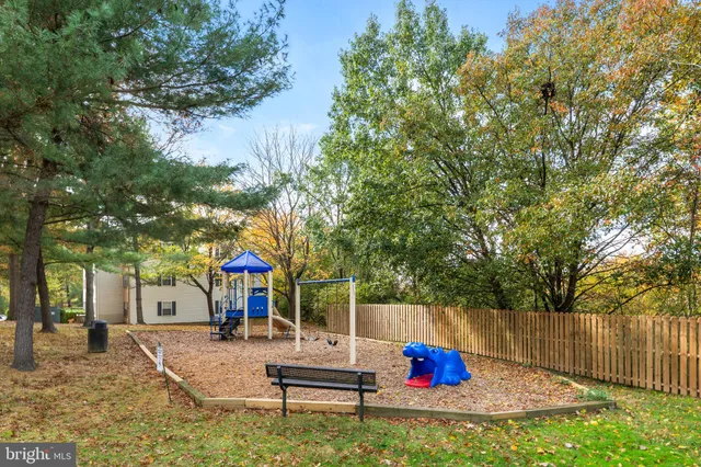 $185,000 | 18324 Streamside Drive, Unit 102, Gaithersburg, MD 20879