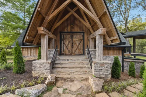 $24,000,000 | 2465 Old Charlotte Pike, Franklin, TN 37064