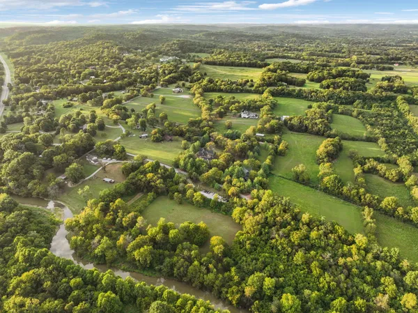 $24,000,000 | 2465 Old Charlotte Pike, Franklin, TN 37064