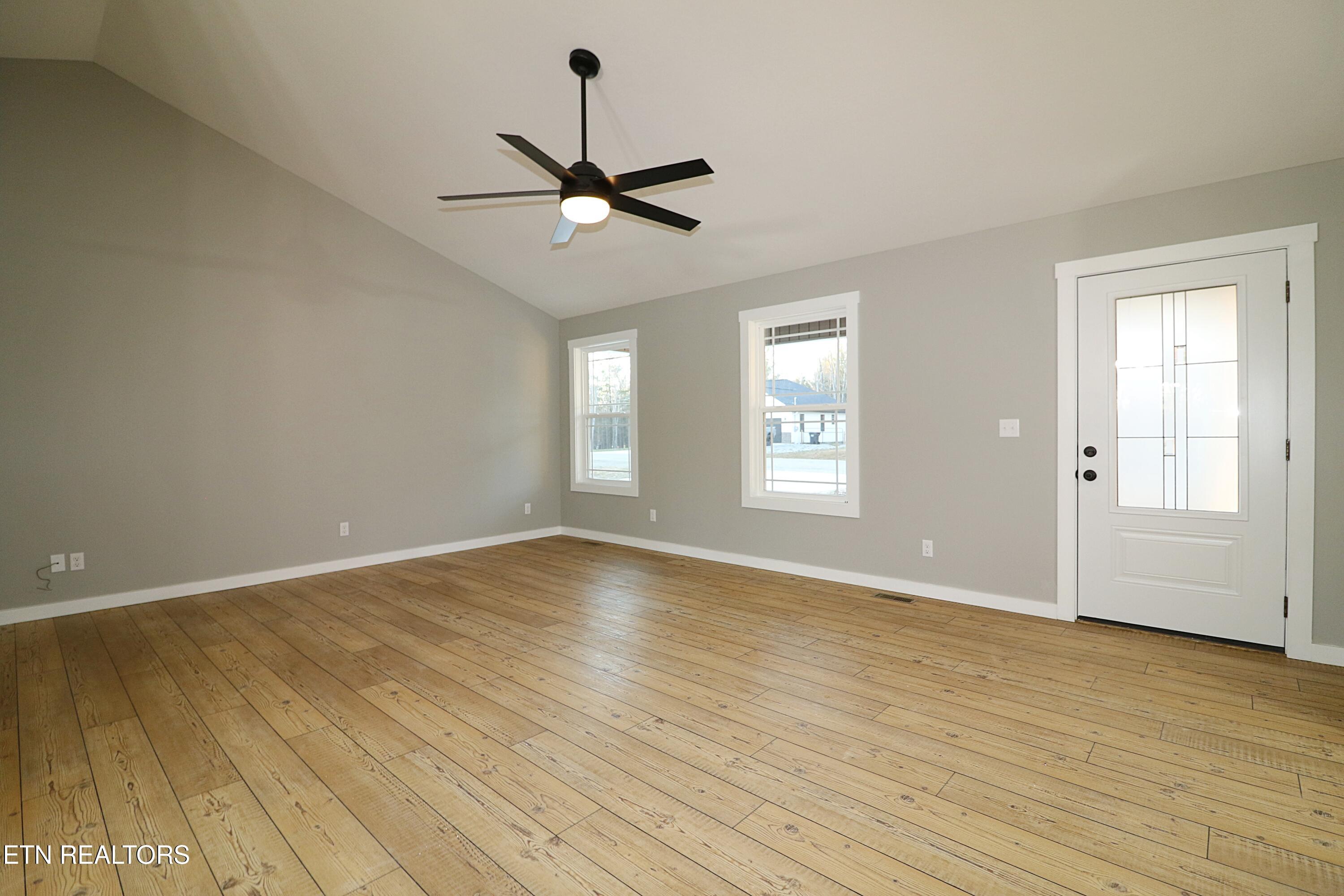 595 Taylon Lane Oneida, TN 37841 - Photo 12 of 41 094A0155