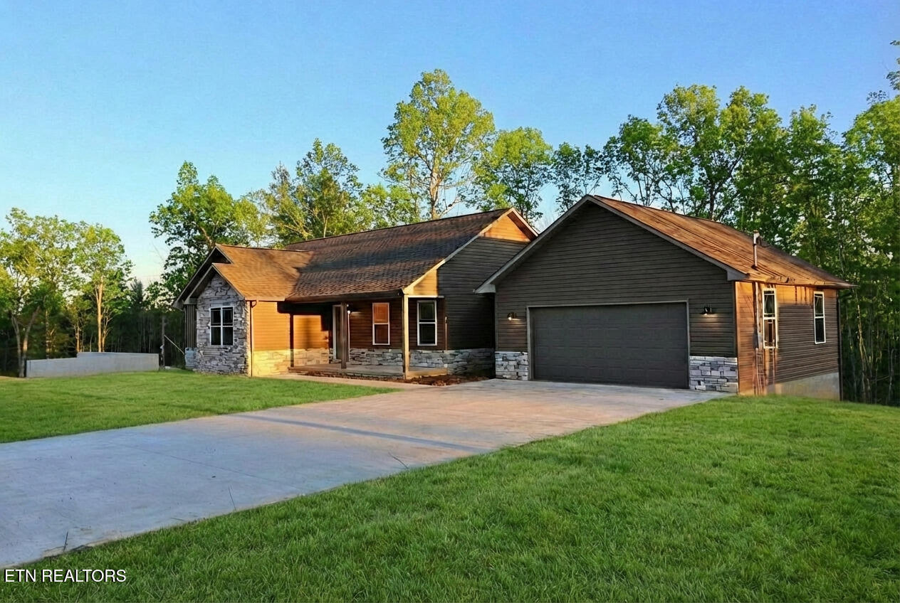 595 Taylon Lane Oneida, TN 37841 - Photo 31 of 41 094A0141ai