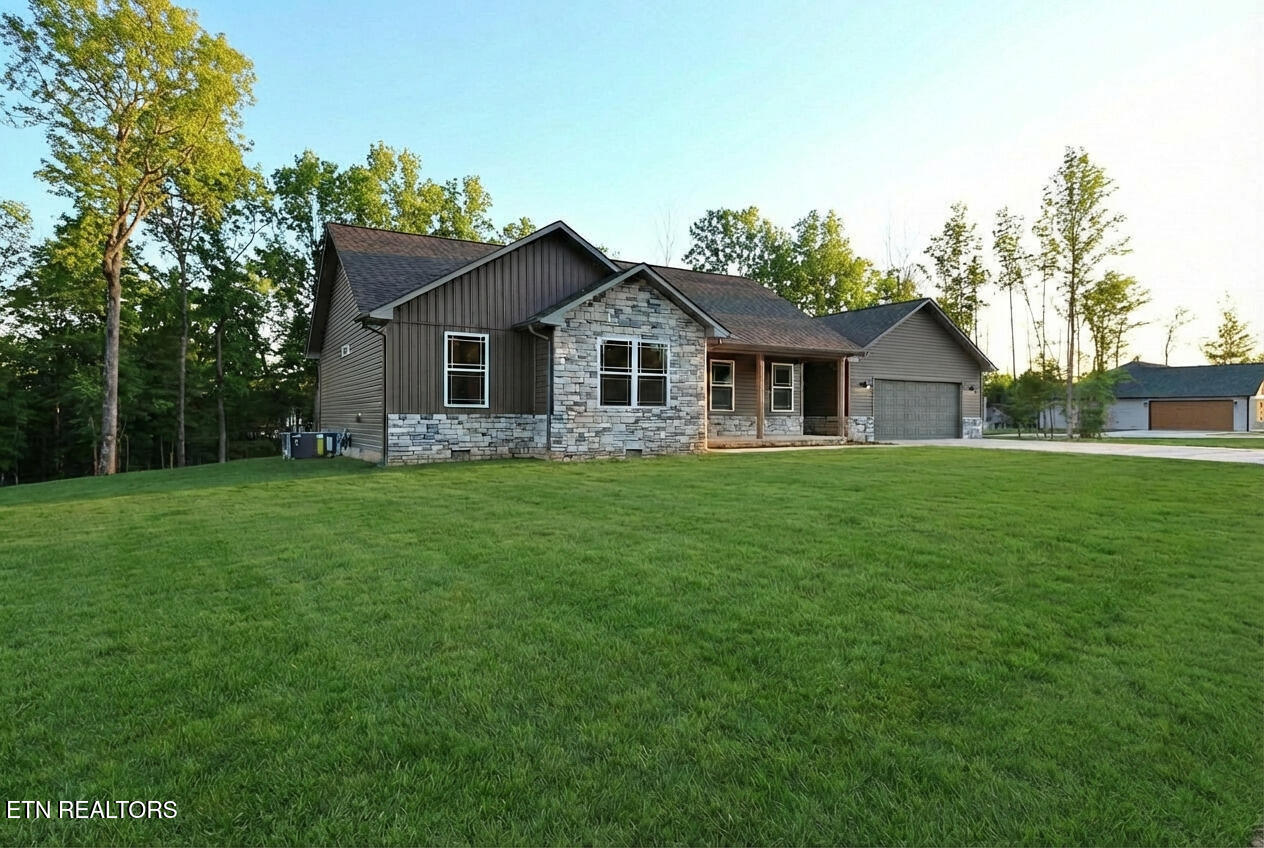 595 Taylon Lane Oneida, TN 37841 - Photo 36 of 41 094A0144ai