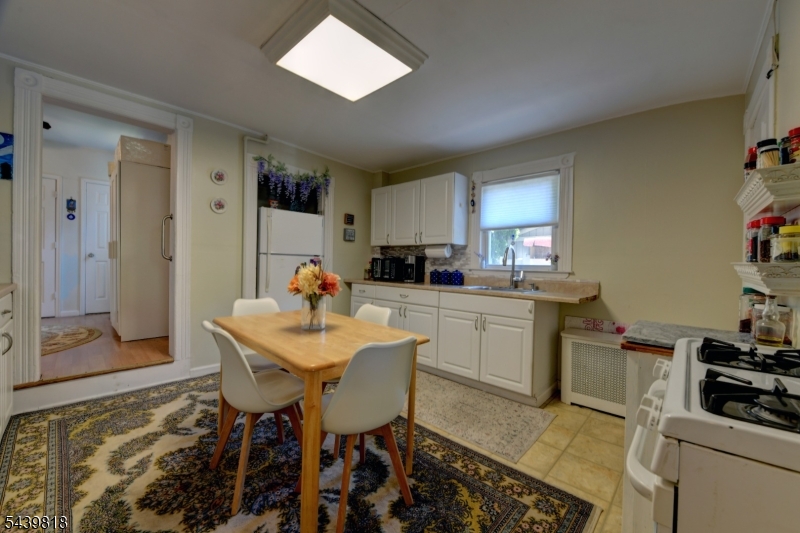 9 Walnut Street Little Falls, NJ 07424 - Photo 14 of 33