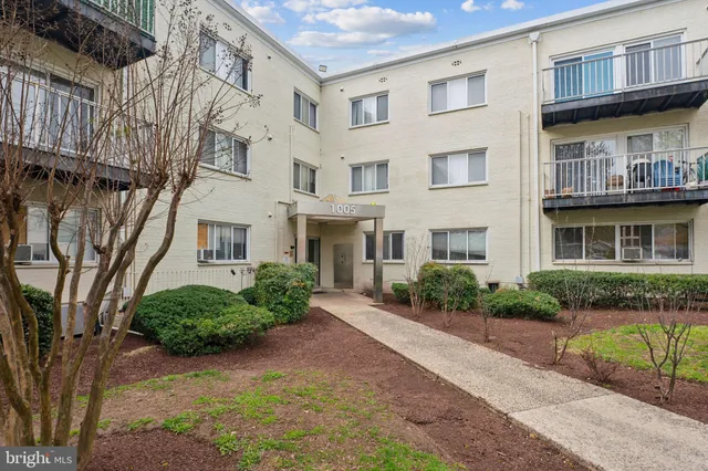 $80,000 | 1005 Chillum Road, Unit 402, Hyattsville, MD 20782