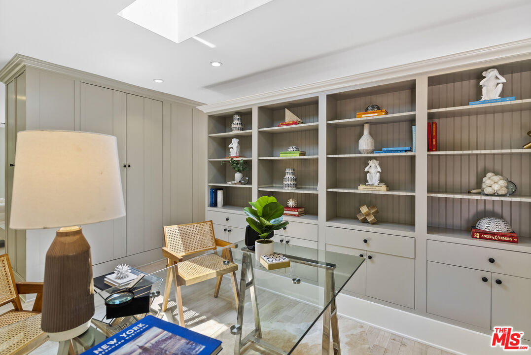 9520 Gloaming Drive Beverly Hills, CA 90210 - Photo 15 of 44 a view of a workspace with furniture