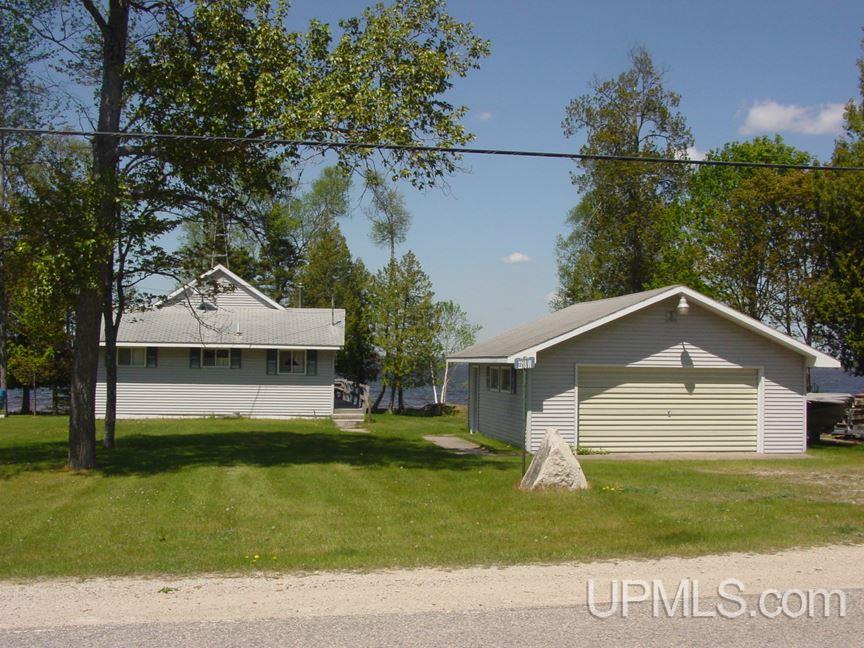 2218 Co Road Gulliver, MI 49840 - Photo 6 of 20