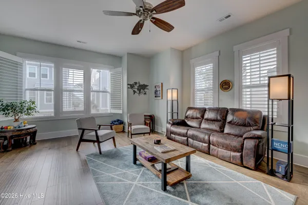 $3,200 | 1817 Bungalow Row, Wilmington, NC 28409