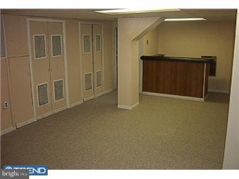 3411 Kirkwood Road Philadelphia, PA 19114 - Photo 8 of 12 Family Room