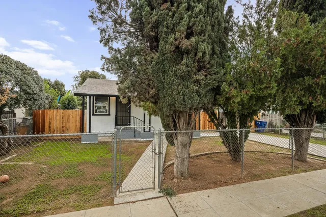 $290,000 | 741 West Myers Avenue, Fresno, CA 93706