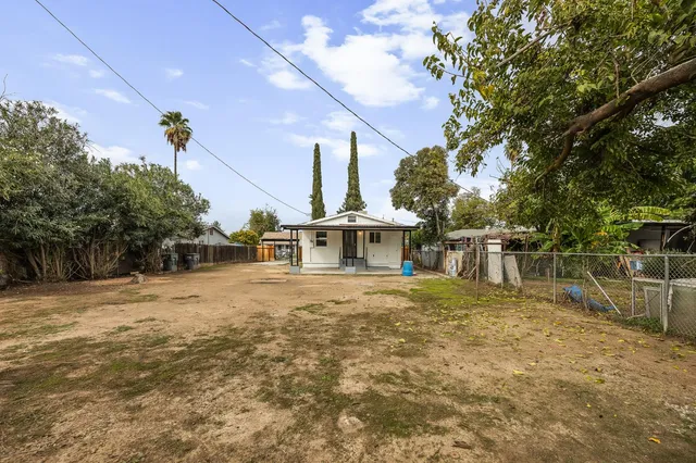 $290,000 | 741 West Myers Avenue, Fresno, CA 93706