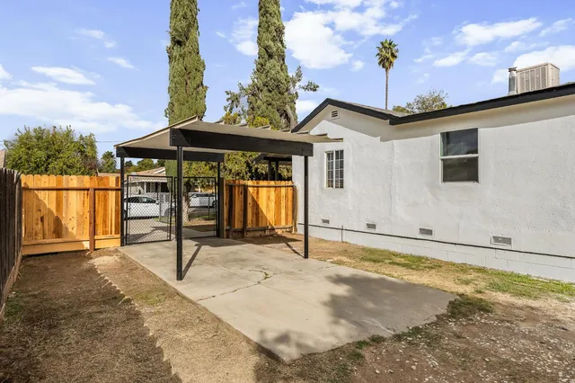 $290,000 | 741 West Myers Avenue, Fresno, CA 93706