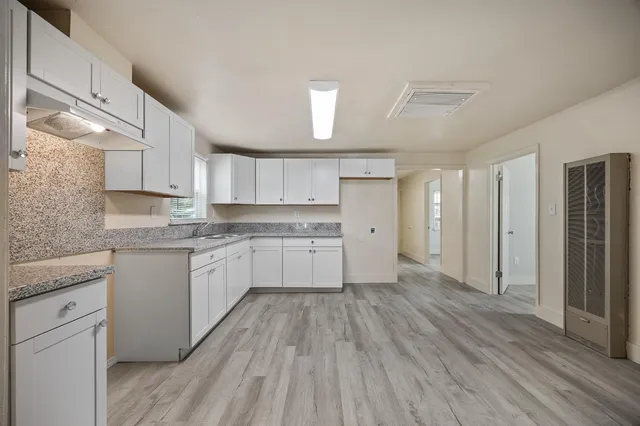 $290,000 | 741 West Myers Avenue, Fresno, CA 93706