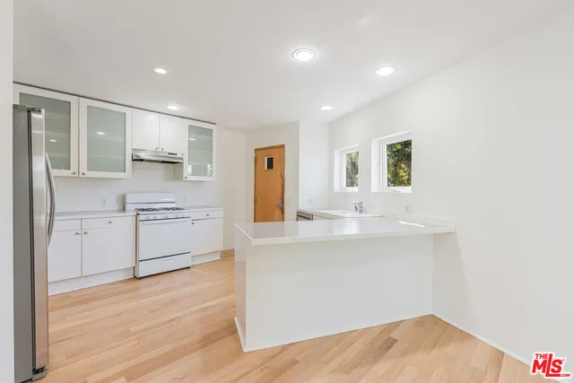 $1,995,000 | 855 Sunset Avenue, Venice, CA 90291