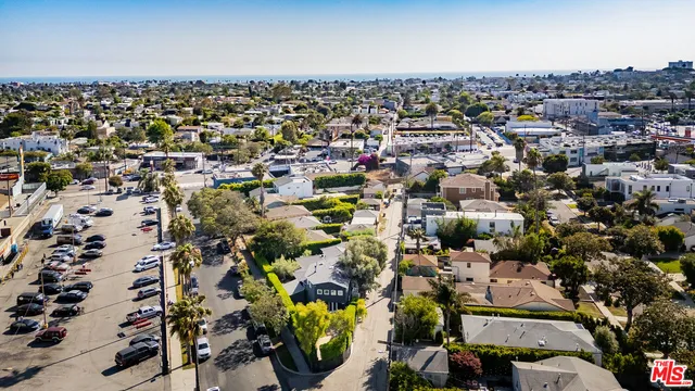 $1,995,000 | 855 Sunset Avenue, Venice, CA 90291