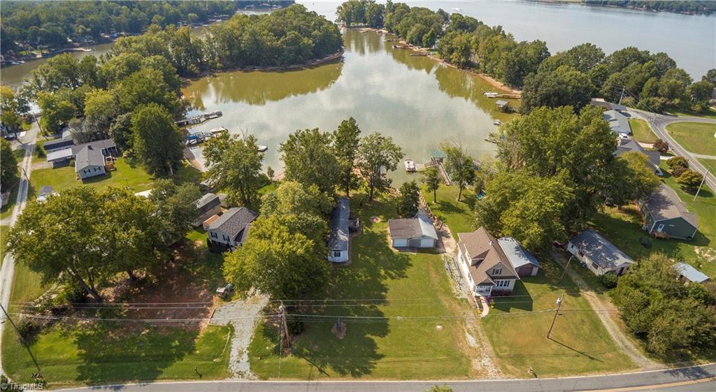 1566 Riverview Rd Extension Lexington, NC 27292 - Photo 3 of 11