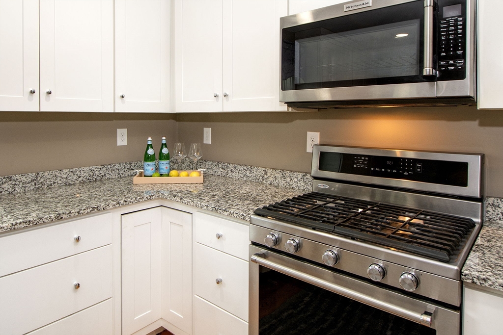 10 Jensen Farm Road Braintree, MA 02184 - Photo 11 of 42