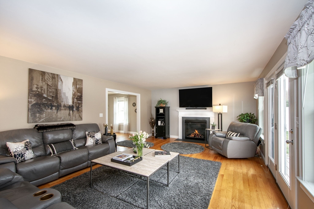 10 Jensen Farm Road Braintree, MA 02184 - Photo 16 of 42