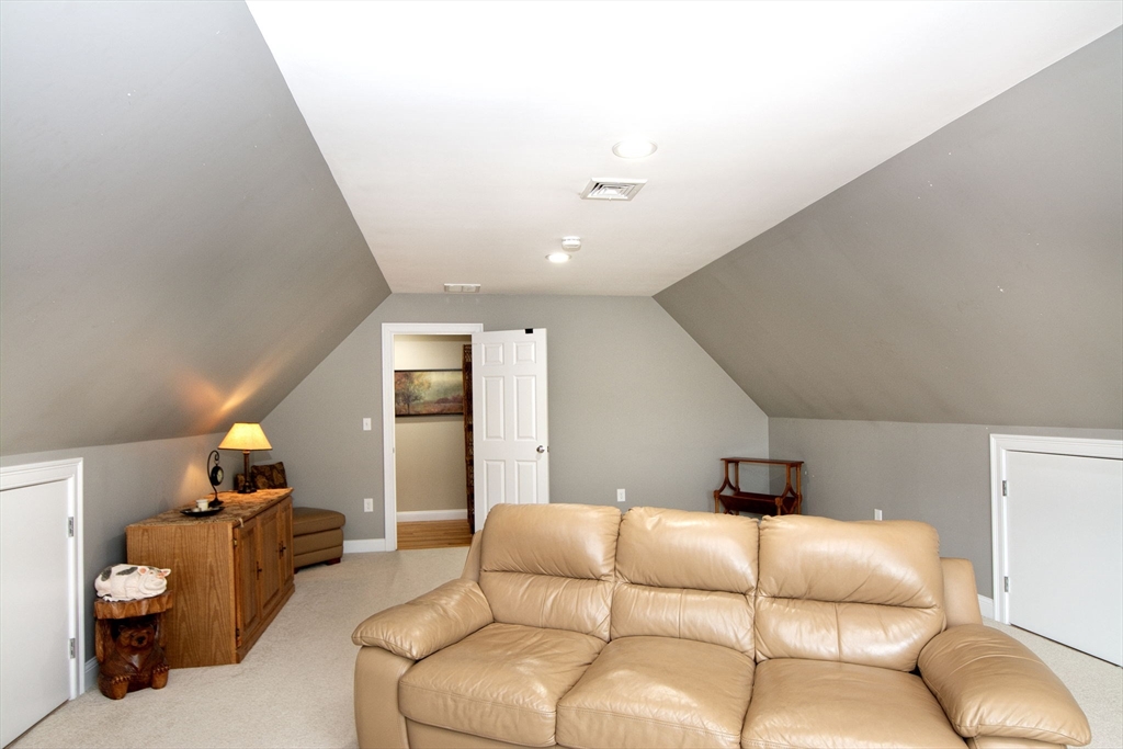 10 Jensen Farm Road Braintree, MA 02184 - Photo 40 of 42