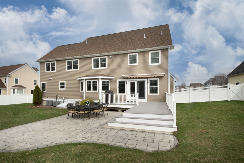 10 Jensen Farm Road Braintree, MA 02184 - Photo 6 of 42