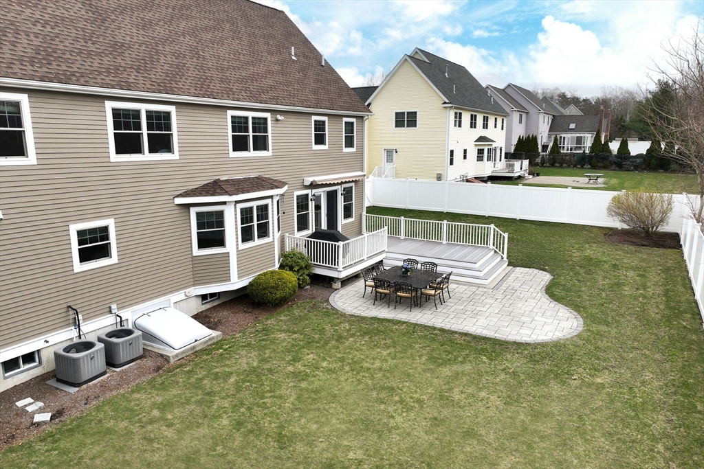 10 Jensen Farm Road Braintree, MA 02184 - Photo 7 of 42