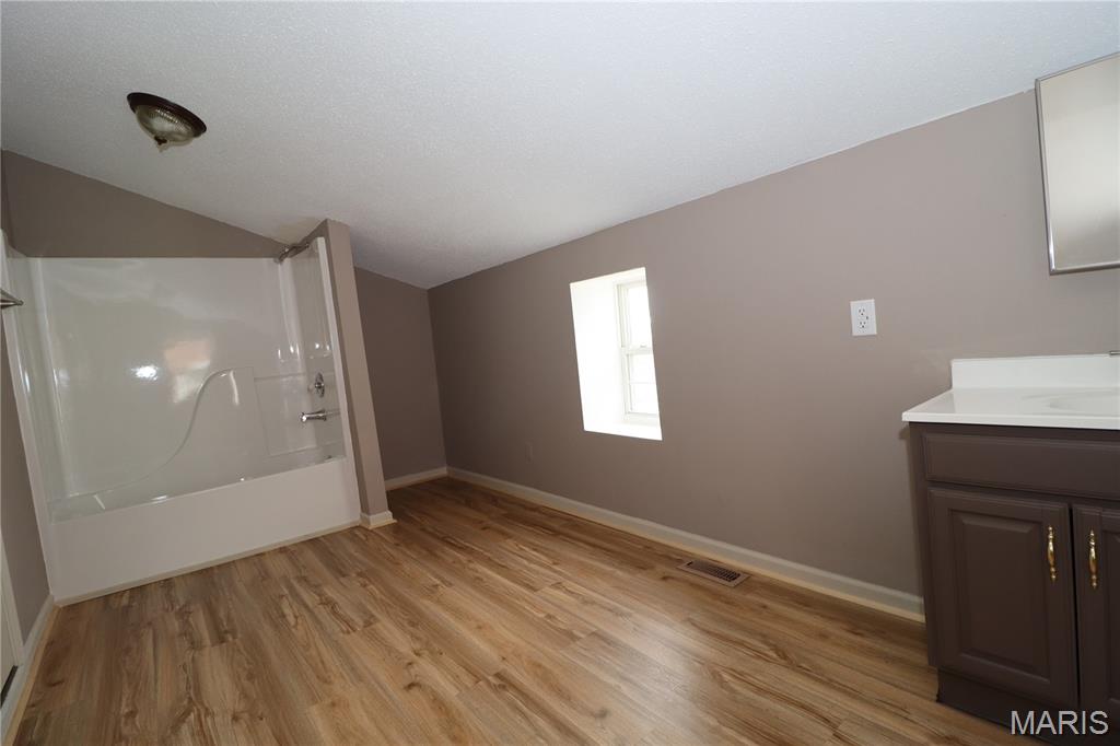 1205 East 4th Street Alton, IL 62002 - Photo 17 of 24